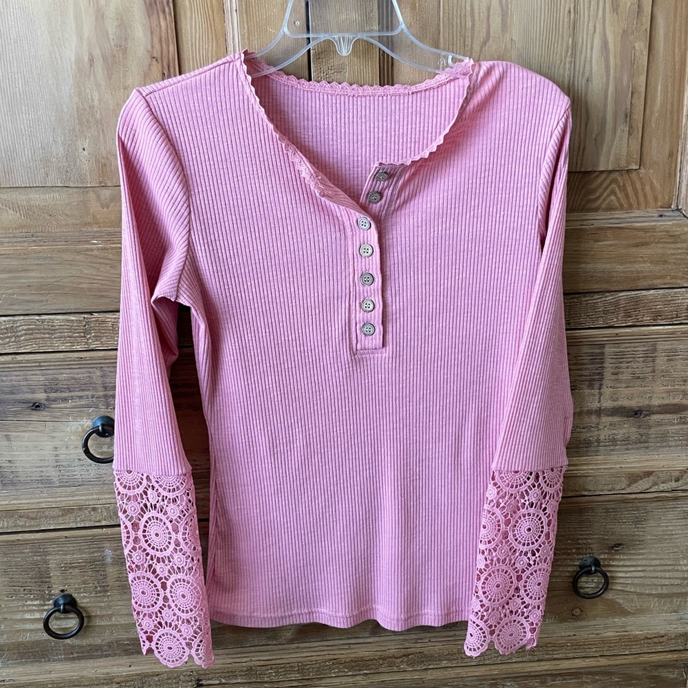 Long sleeve 1/4 button down with lace detail